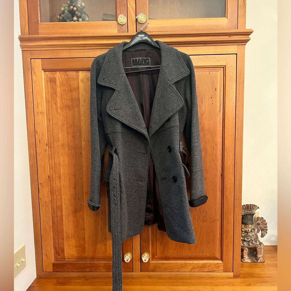 Andrew Marc Women’s Size 12 Coat in Grey